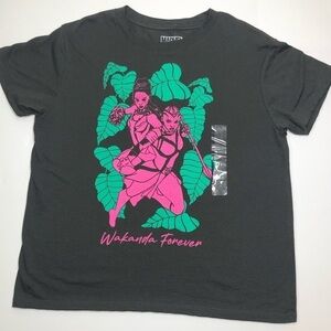 NWT Wakanda Forever Marvel Dark Gray Graphic T-Shirt Women’s Lg